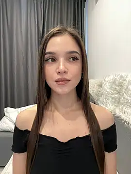 NoraGardner Adlı Modelin Canlı XXX Sohbeti