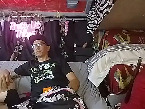 TuzdayG Show in webcam