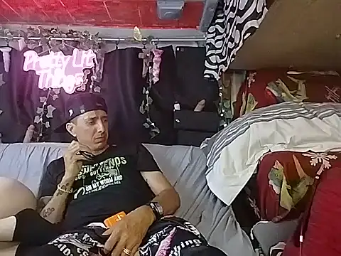 Вебкам-шоу TuzdayG