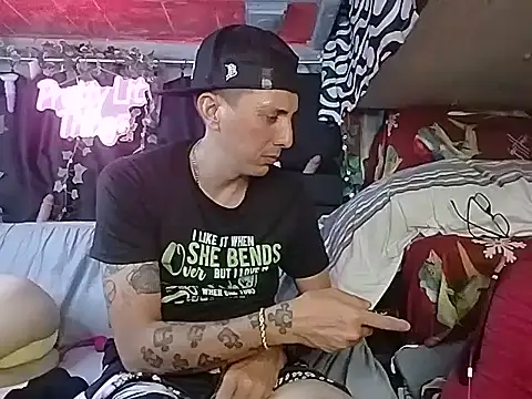 TuzdayG's Webcam Show