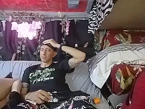 TuzdayG's Webcam Show