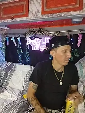 TuzdayG Show in webcam