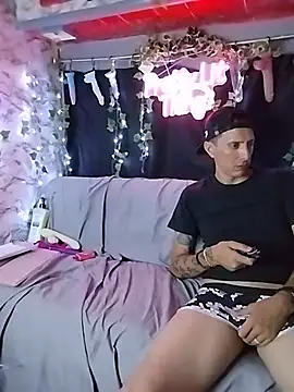 TuzdayG's Webcam Show