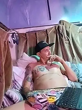 TuzdayG Show in webcam