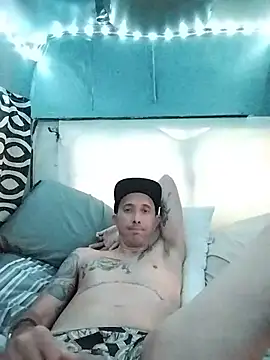 TuzdayG's Webcam Show