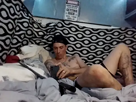 TuzdayG Show in webcam