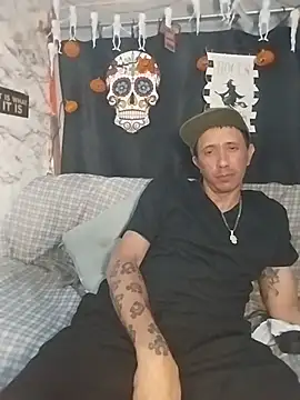 הופעת וובקאם של TuzdayG