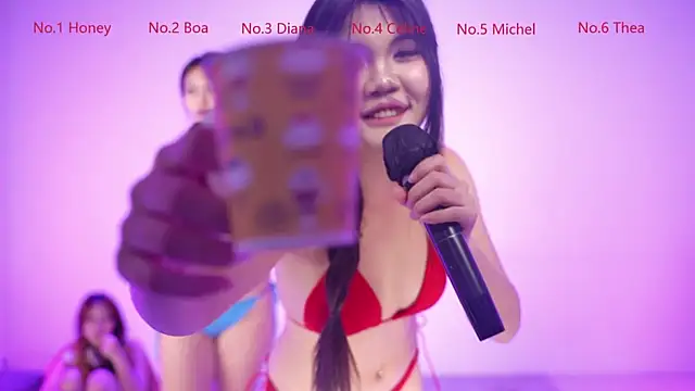 Honeyy-Angelのウェブカメラショー