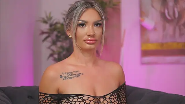 TiaraVeil 网络视讯表演