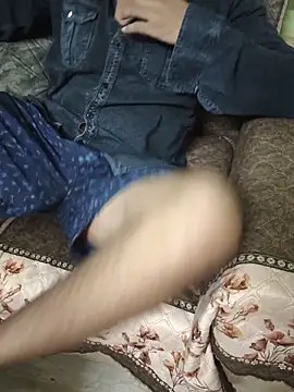 HotDesi_Guyn Webbikameraesitys