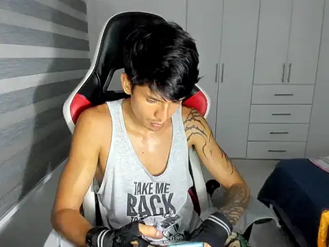 dantedecentralized webcam show