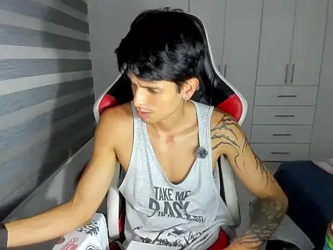 dantedecentralized webcam show