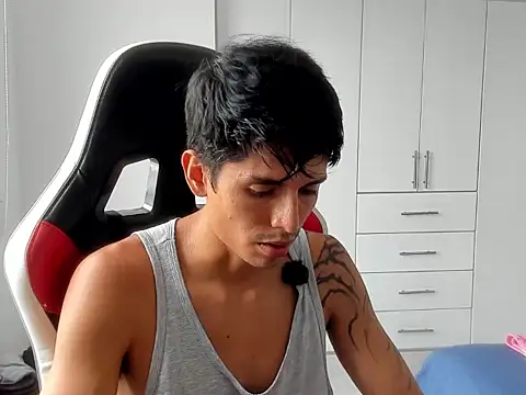 dantedecentralized – webcam-show