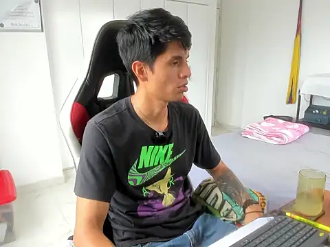dantedecentralized Webcam-Show
