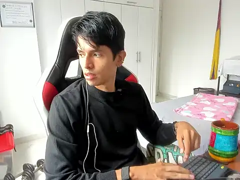 dantedecentralized Webcam-Show