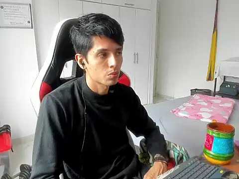 dantedecentralized's Webcam Show