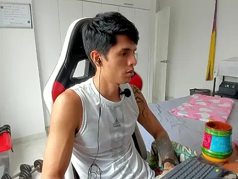 dantedecentralized webcam show