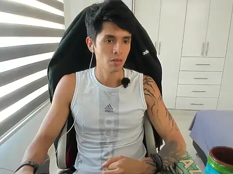 dantedecentralized's Webcam Show