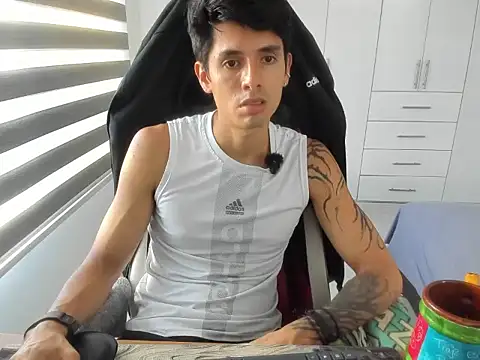 dantedecentralized's Webcam Show