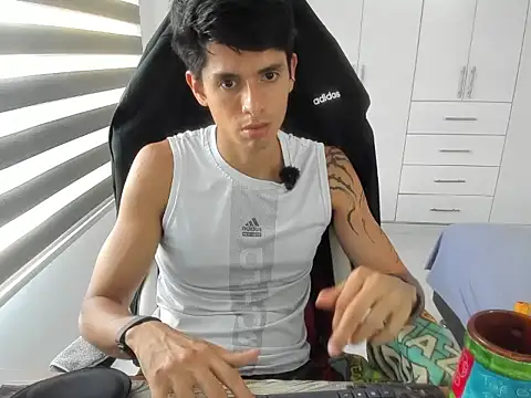 dantedecentralized's Webcam Show