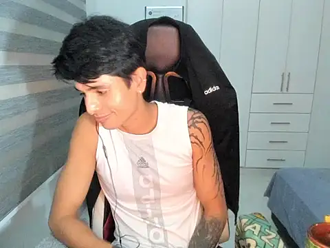 dantedecentralized webcam show