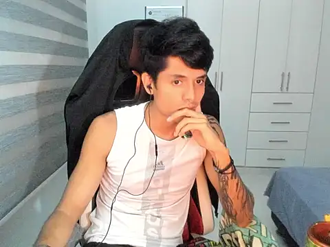 dantedecentralized – webcam-show