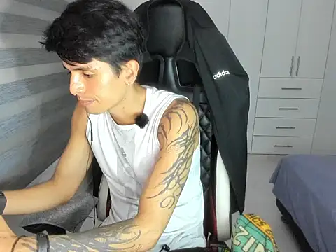 dantedecentralized – webcam-show