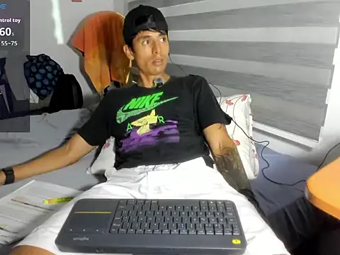 dantedecentralized Show in webcam