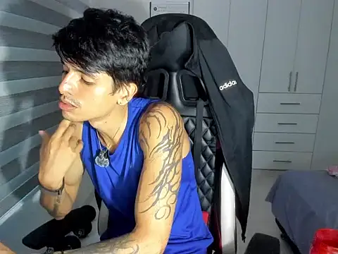 dantedecentralized webcam show