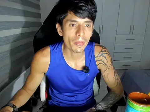 dantedecentralized webcam show