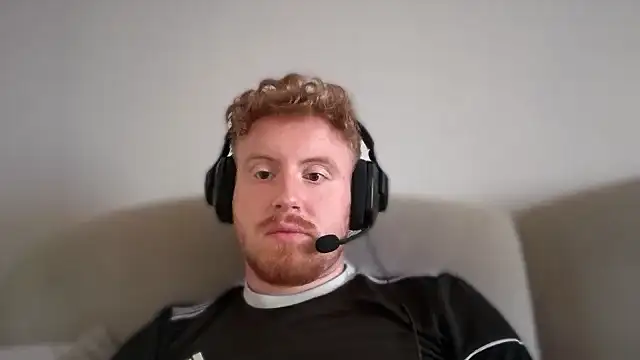 Show modela uktutor na web-kameri