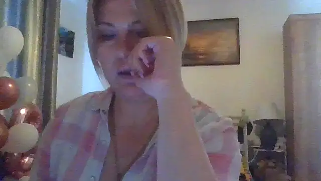 Webkamerová show ElenaLove888