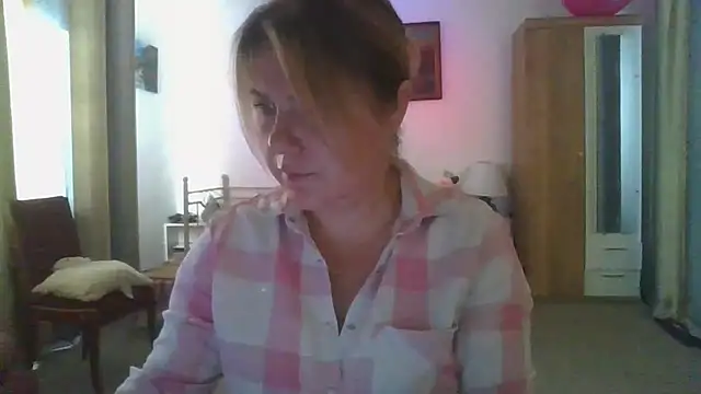 Chat +18 de ElenaLove888 ao vivo
