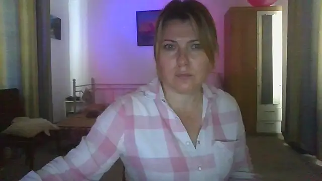 ElenaLove888 – Live XXX-chat