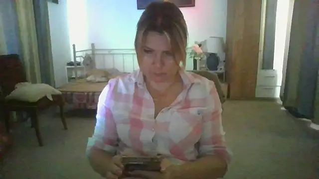 ElenaLove888's Live XXX Chat