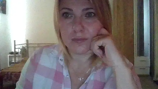 ElenaLove888 라이브 XXX 채팅