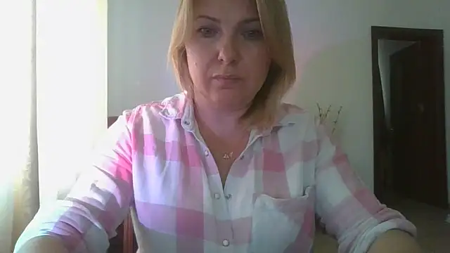 Chat +18 de ElenaLove888 ao vivo