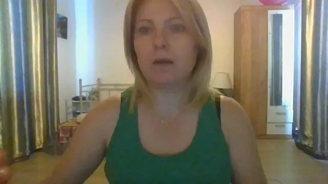ElenaLove888 Chat XXX live