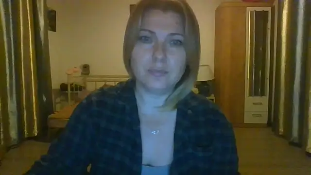 ElenaLove888 Webcamshow
