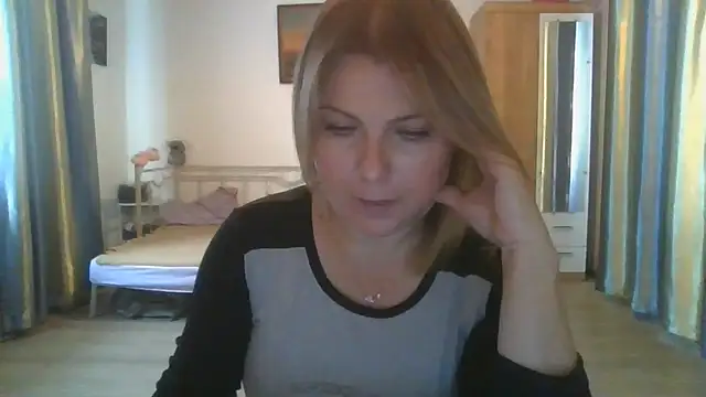 ElenaLove888 Live XXX-chat