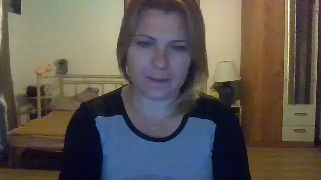 Chat +18 de ElenaLove888 ao vivo