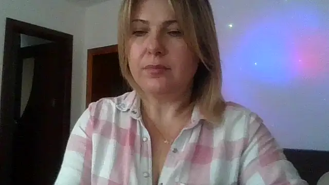 Czat XXX na żywo – ElenaLove888