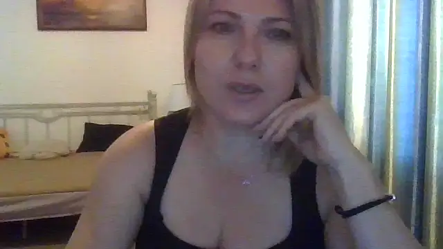 ElenaLove888 Chat XXX live