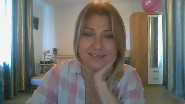 دردشة ElenaLove888 الجنسية المباشرة