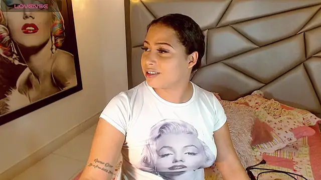 Show de katha_bigass na webcam