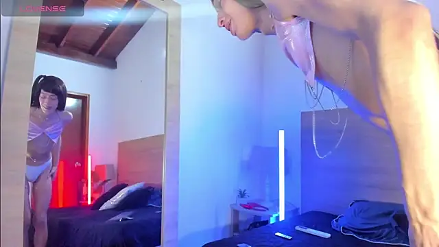 LaraRous Webcamshow