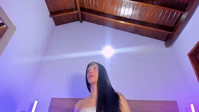 LaraRous' Webcam Show