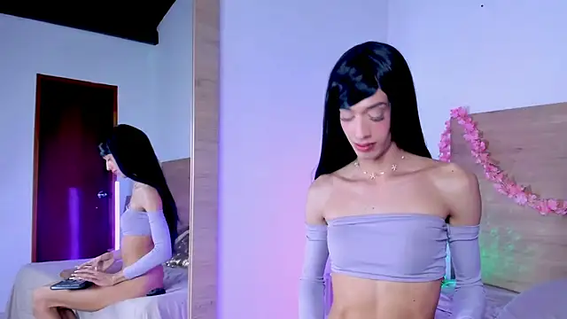 LaraRous' Webcam Show
