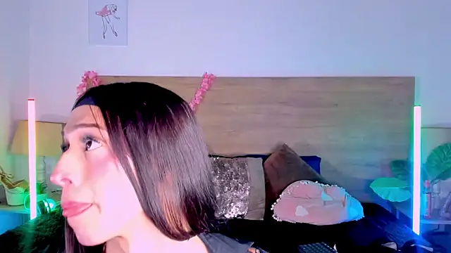 LaraRous – webcam-show