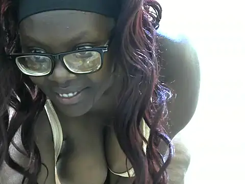 Horny_Larry Show in webcam